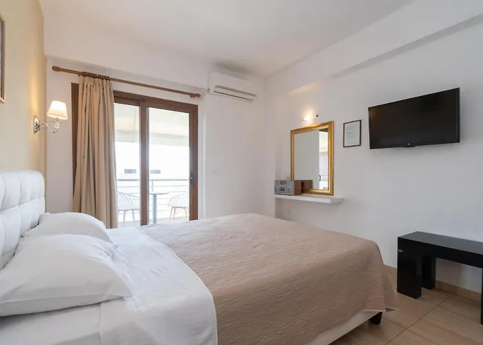 Star Paradise Hotel Néos Marmarás