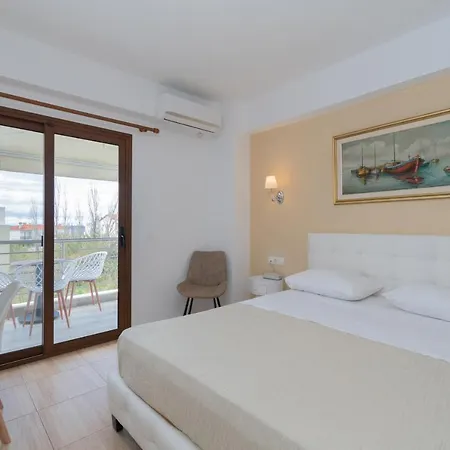 Star Paradise Neos Marmaras