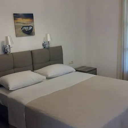 Ξενοδοχείο Star Paradise