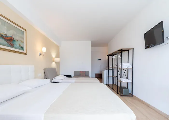 ホテル Star Paradise ネオス・マルマラス