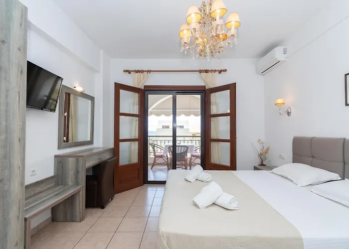 ホテル Star Paradise ネオス・マルマラス